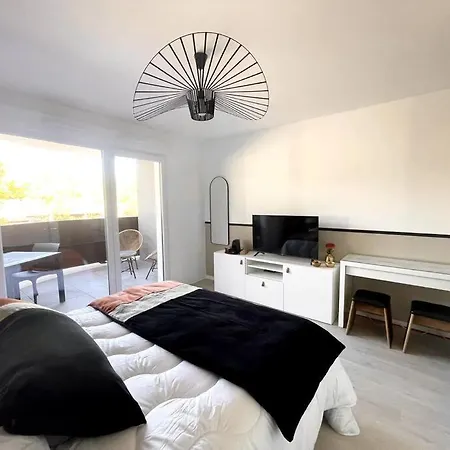 108 2 Personnes Tennis Appartement