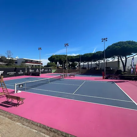 108 2 Personnes Tennis