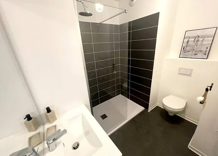 108 2 Personnes Tennis 아파트 아그